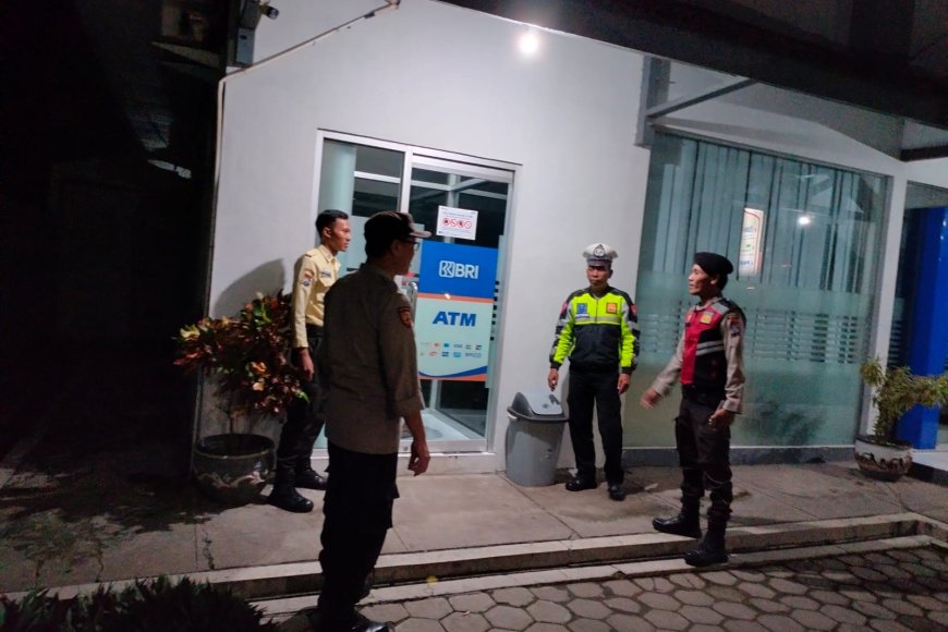 Tingkatkan Keamanan Malam Hari, Polsek Balerejo Patroli Objek Vital Guna Antisipasi 3C