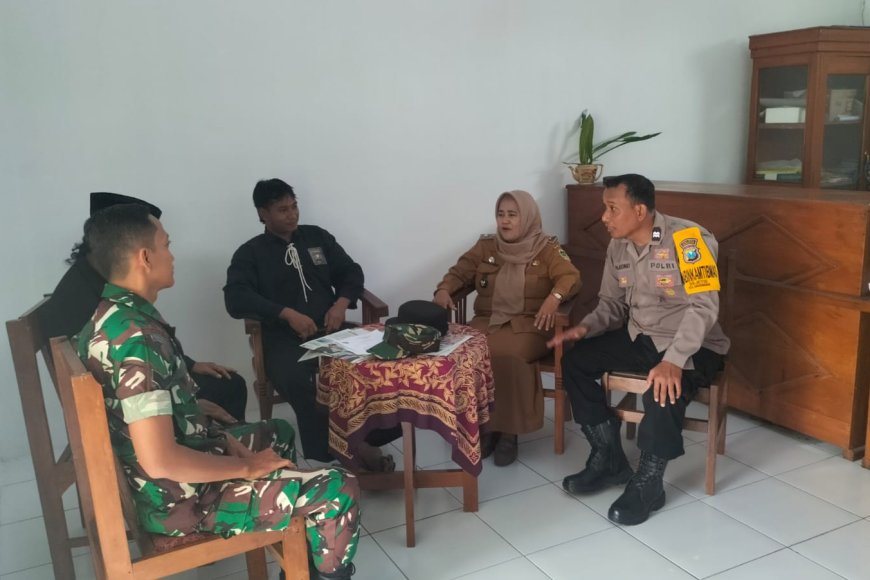 Sinergi Kamtibmas di Desa Jetis, Bhabinkamtibmas Polsek Dagangan Ajak Tokoh Silat Jaga Kedamaian